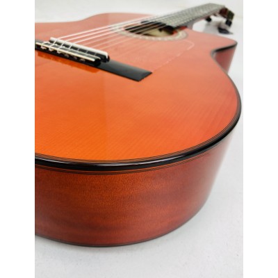 Guitarra Antonio de Toledo ATF-17BR-CE Roja con Cutaway y Previo Fishman PSY-301