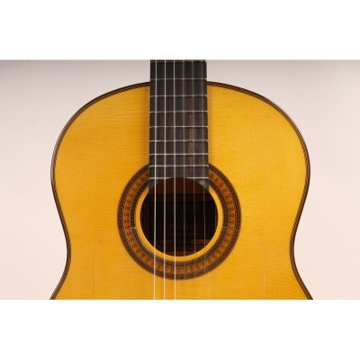 Guitarra-Flamenca-Antonio-de-toledo-Cipres-modelo-ATF-17B-EQ-sin-cw