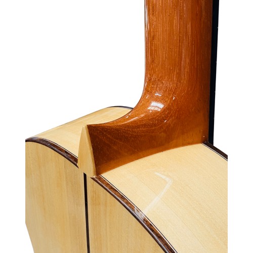 Guitarra de Amalio Burguet modelo SOLEA BLANCA