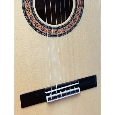 Guitarra de Amalio Burguet modelo SOLEA BLANCA