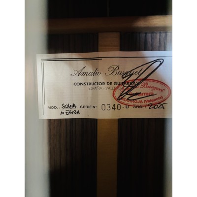 Guitarra de Amalio Burguet modelo SOLEA NEGRA