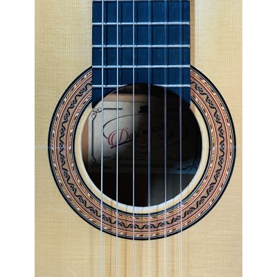 Guitarra de Darío García modelo Diamante