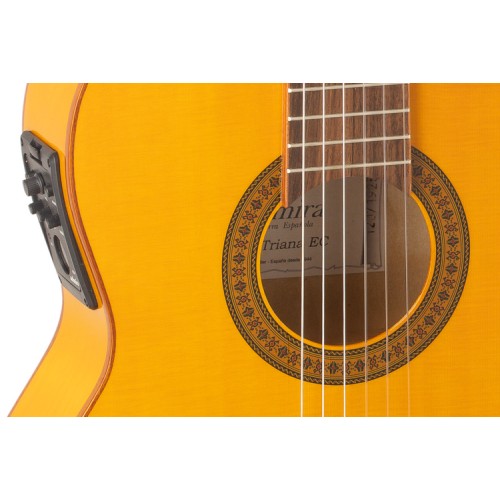 GUITARRA CLÁSICA ADMIRA TRIANA SERIE FLAMENCO ELECTRIFICADA EQ6
