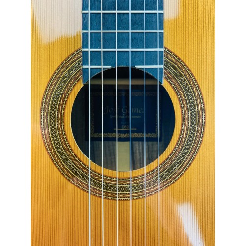 Guitarra Clásica José Gómez C-60 con tapa de Cedro
