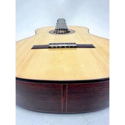 Guitarra de Mario Busto 2023