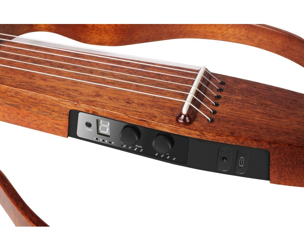 guitarra-clasica-de-viaje-natashla-guitarreria-sevilla